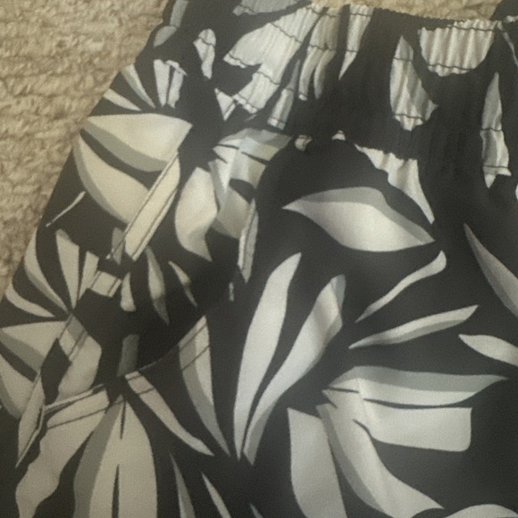 Women's Columbia Bogata Bay Beach Stretch Printed Shorts Pockets Size Medium - Picture 5 of 5